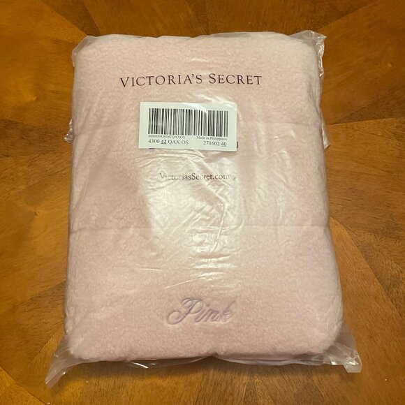 PINK Victoria's Secret Plush Teddy Cozy Fleece Sherpa Tote Bag - NWT - Picture 4 of 7
